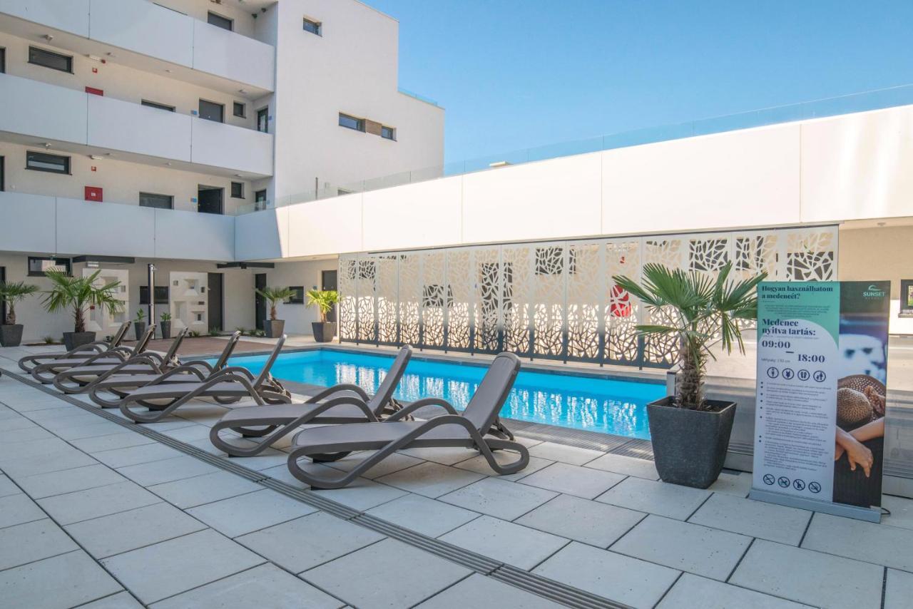 Sunset Resort - Lakeside Boutique Apartments Fonyód Esterno foto
